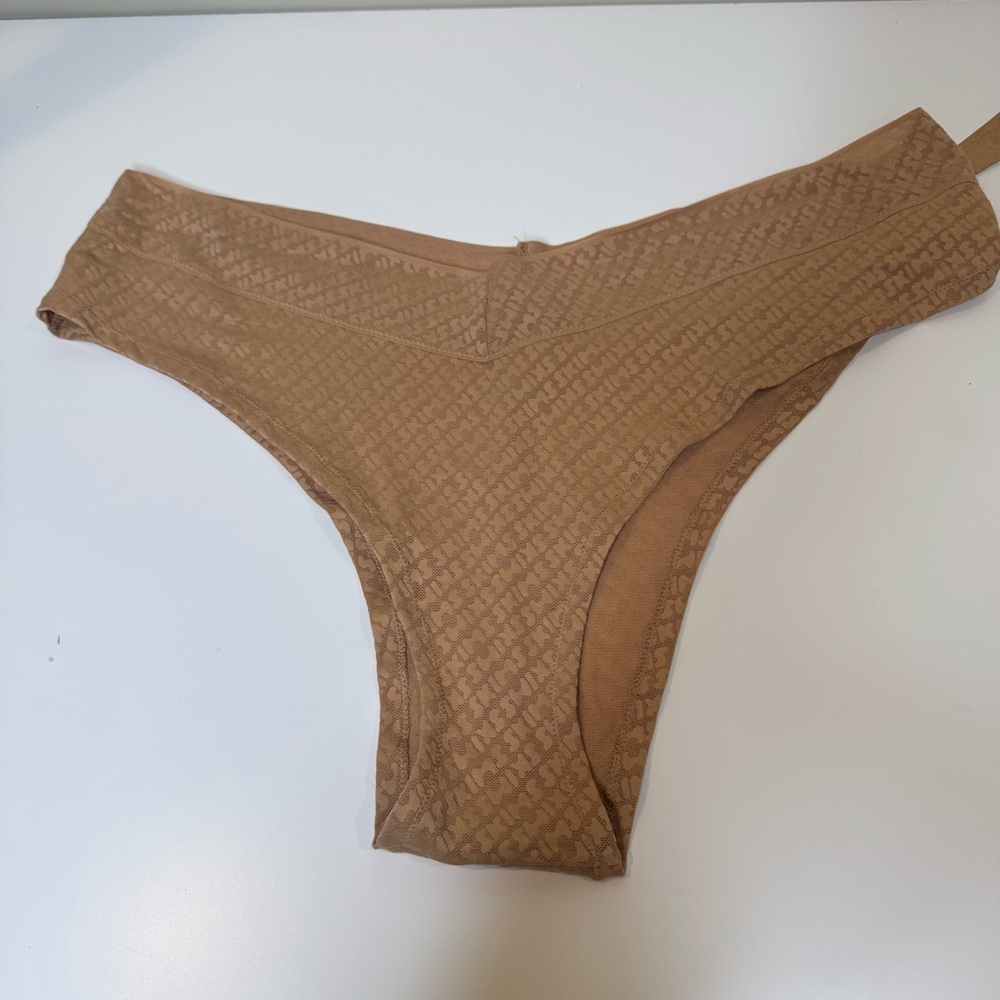 Skims Logo Mesh Boy Shorts size 4X